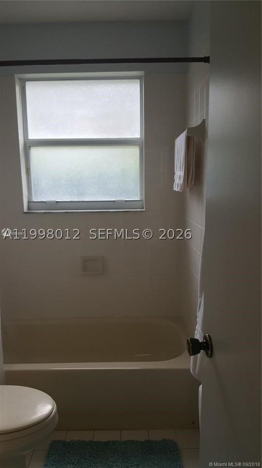 15989 Sw 149th Ter #15989 - Photo 4 of 11