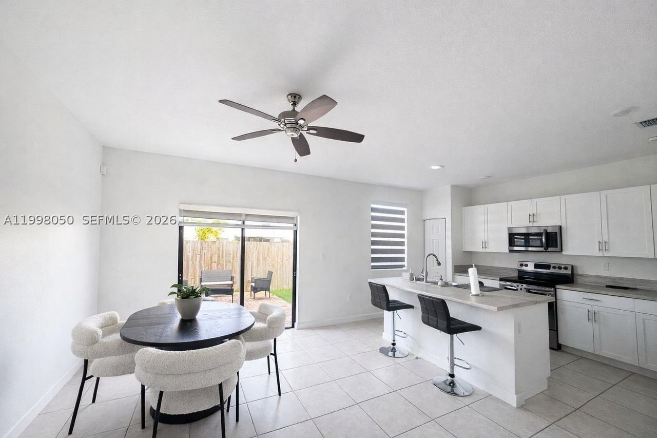 12767 Sw 230th Ter #12767 - Photo 5 of 17