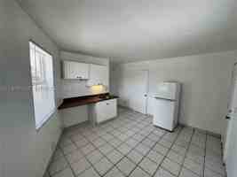 featured image of 701 Nw 7th Ave #1