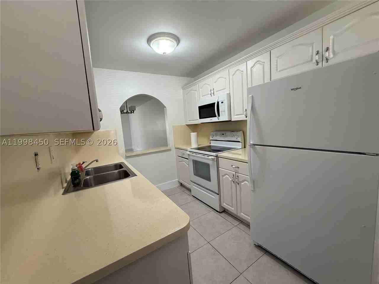 155 Lakeview Dr #101 - Photo 5 of 27