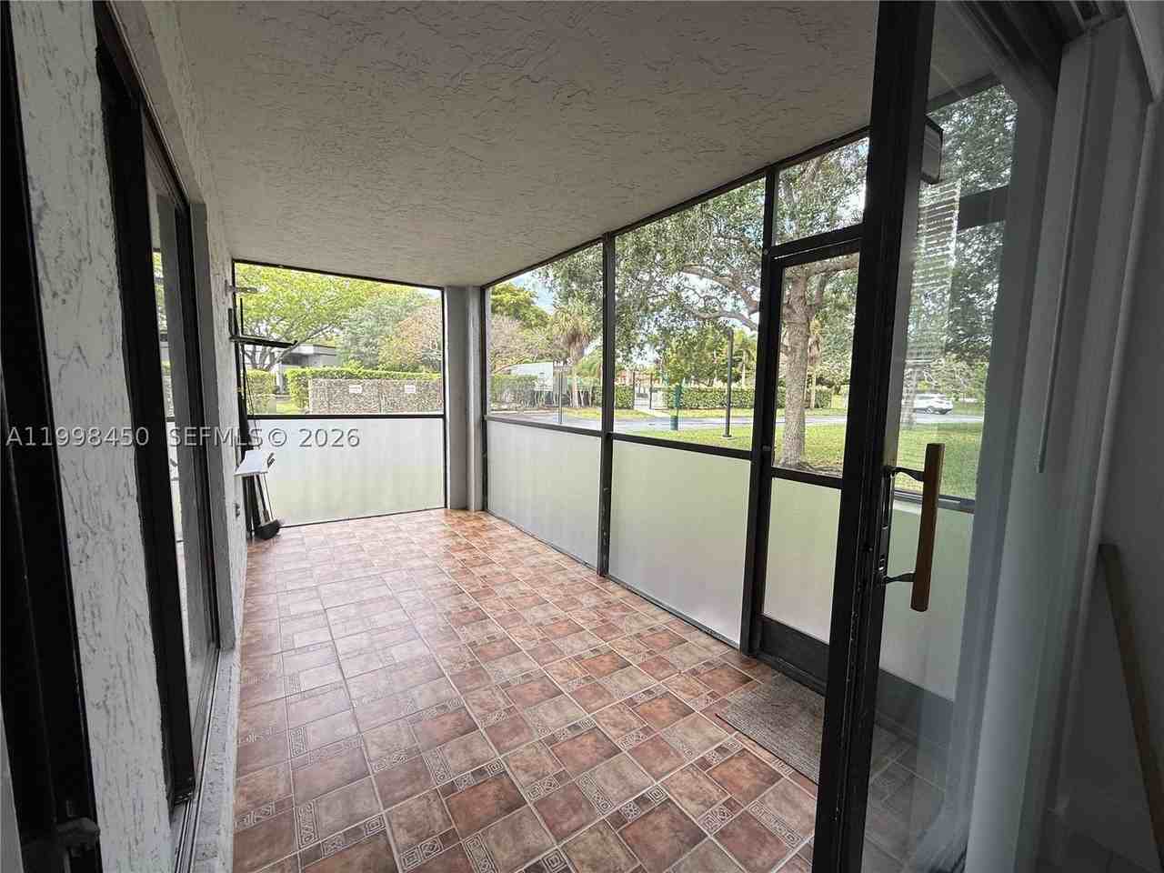 155 Lakeview Dr #101 - Photo 7 of 27