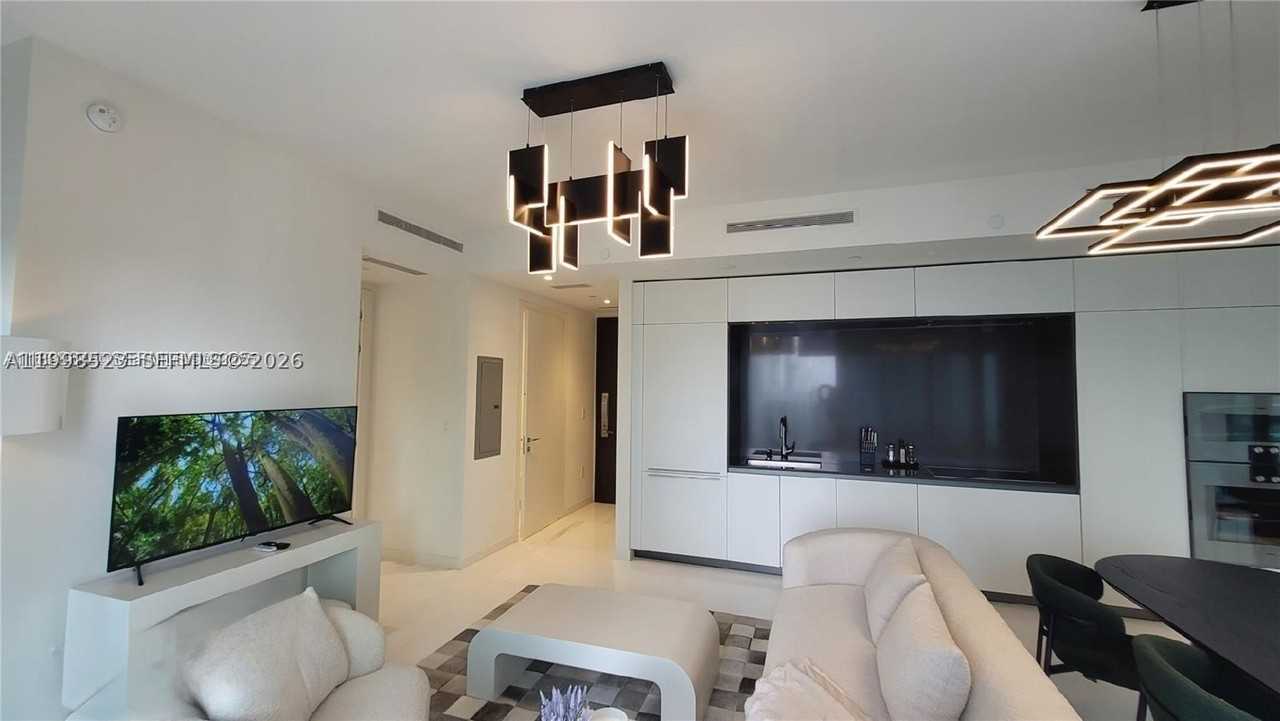 300 Biscayne Boulevard Way #2908