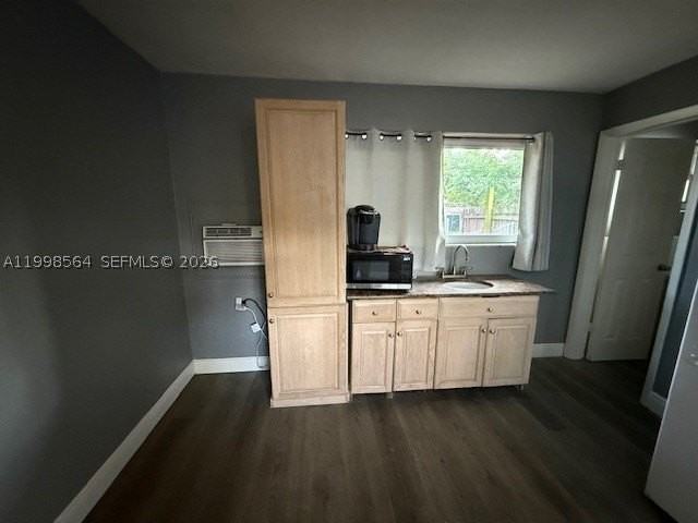 4148 Sw 24th St #0 - Photo 5 of 17