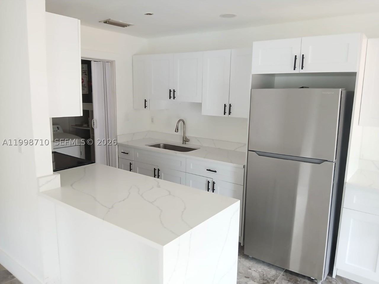 812 Sw 13th St #812 - Photo 6 of 17