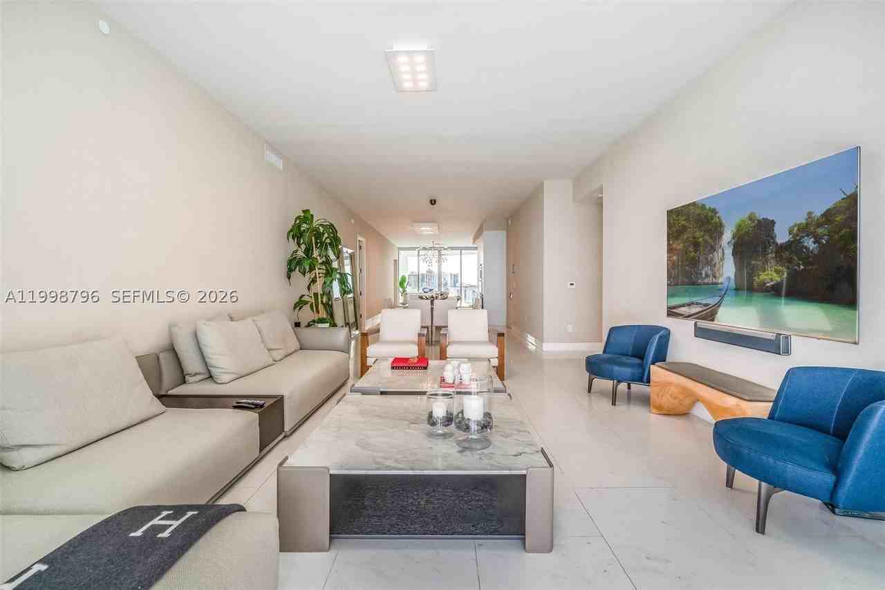 16901 Collins Ave #903 - Photo 6 of 30