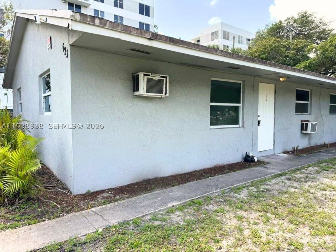 623 Nw 3rd Ave #1 - Photo 2 of 10