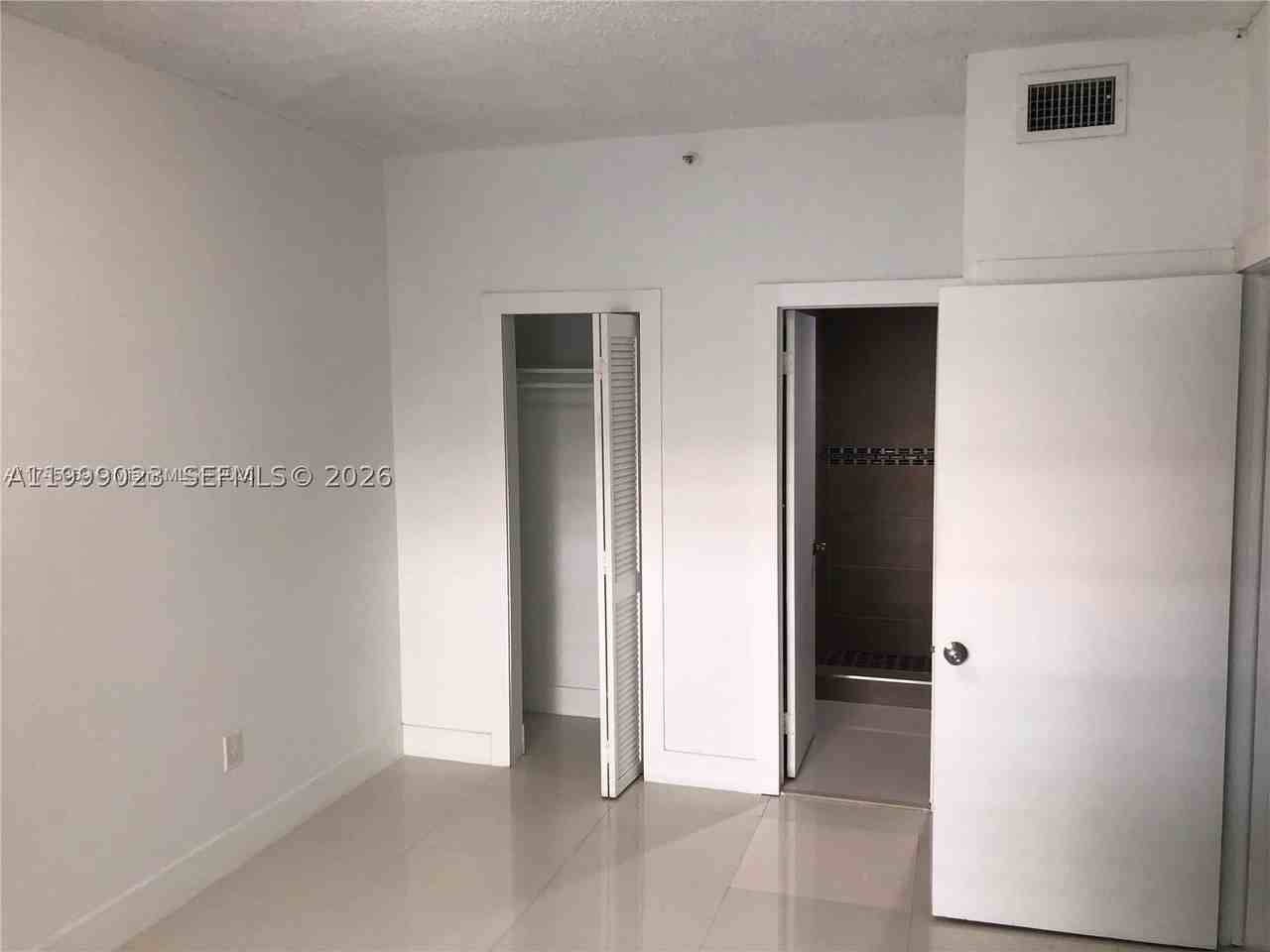 2730 Collins Ave #310 - Photo 2 of 6