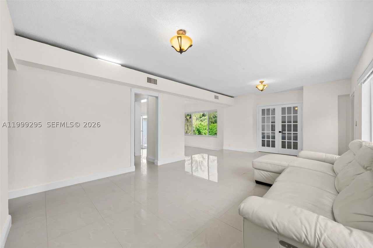 261 188th St #261 - Photo 7 of 50