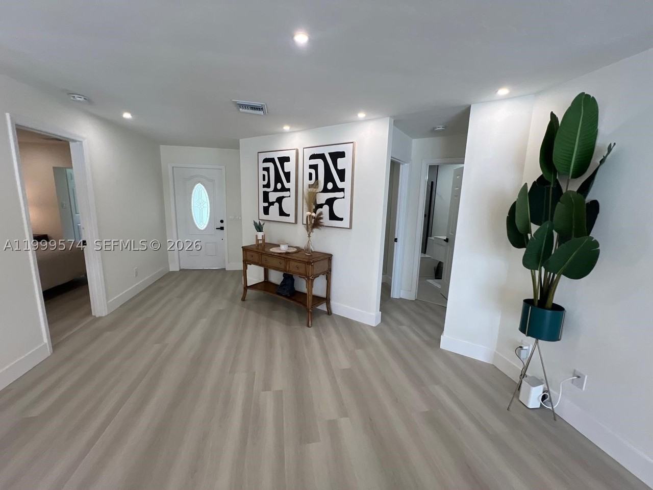 503 Jackson Ave - Photo 4 of 35