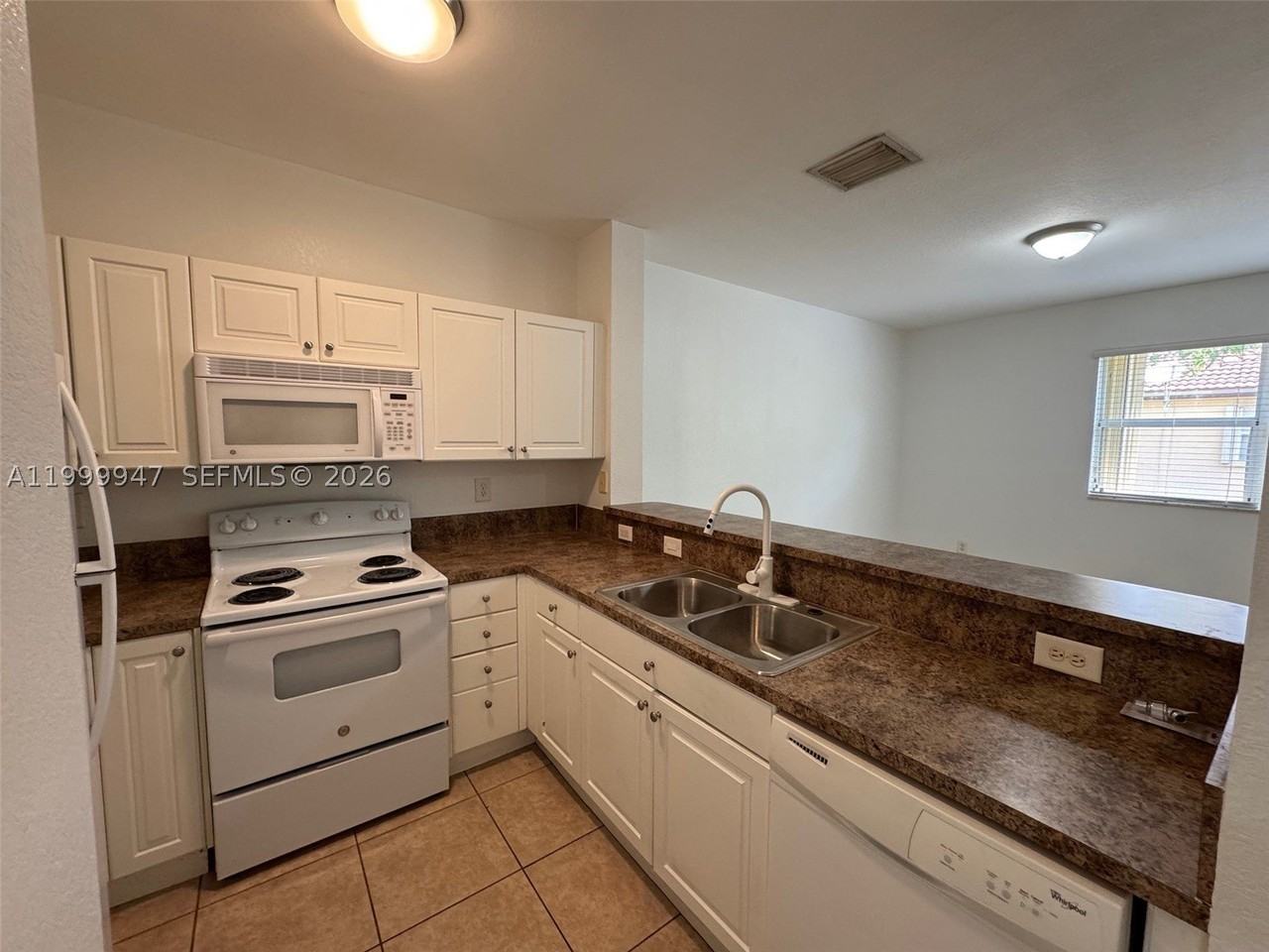 1690 Ne 33rd Ave #210-6 - Photo 4 of 25