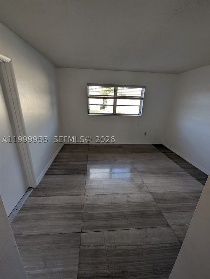 7360 Sw 82nd St #E202 - Photo 5 of 11