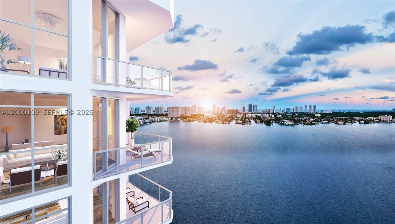 17111 Biscayne Blvd #903