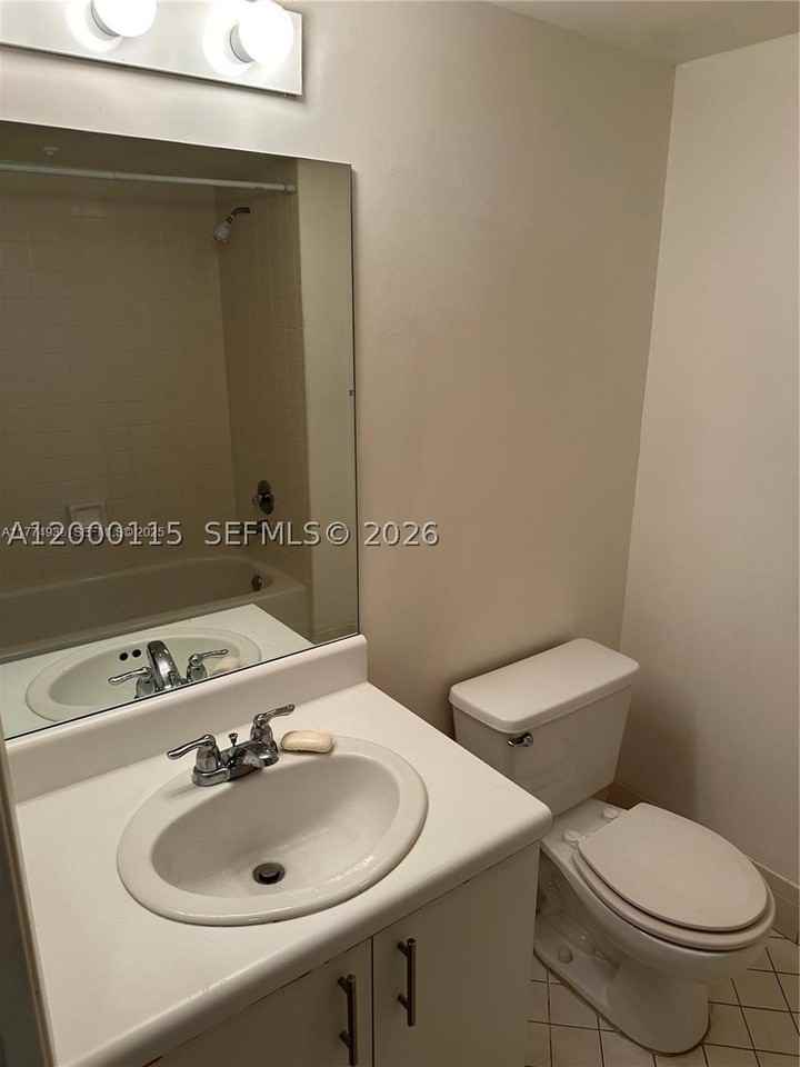 800 Sw 137th Ave #404G - Photo 7 of 10