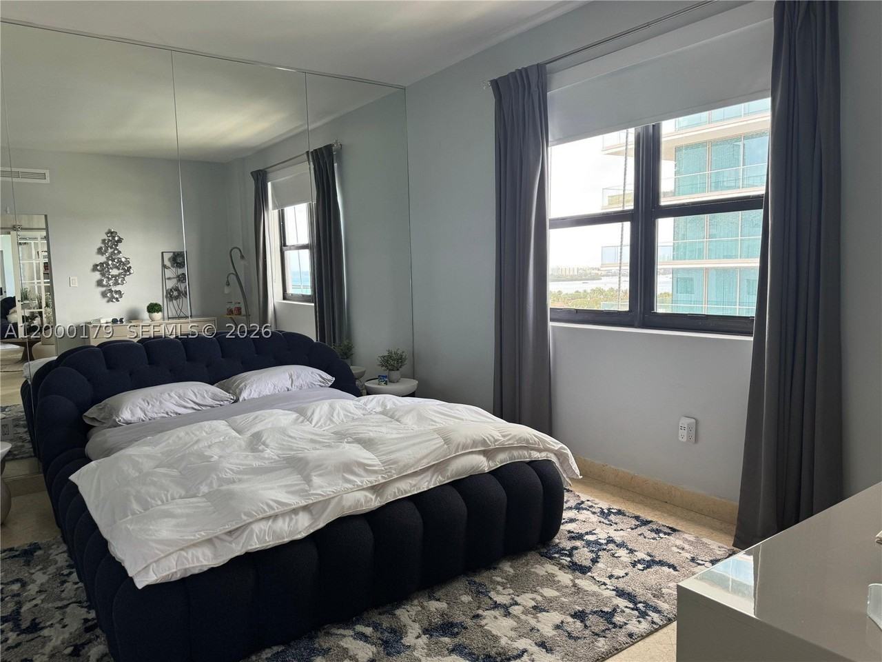 10185 Collins Ave #PH20 - Photo 7 of 12