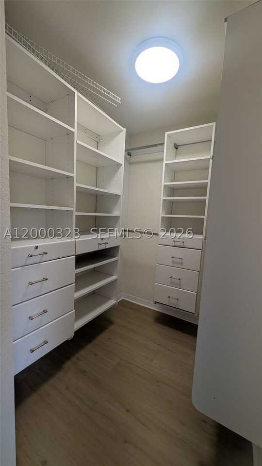 5910 Royal Way - Photo 7 of 36