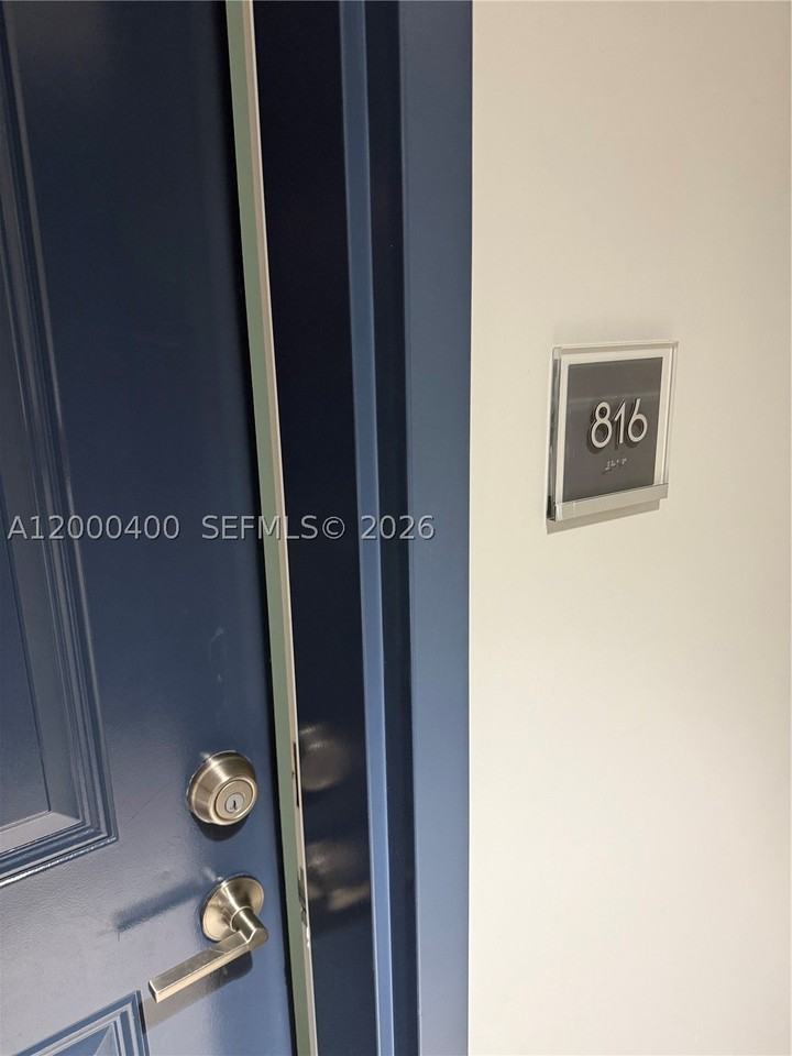 437 Sw 4th Ave #816