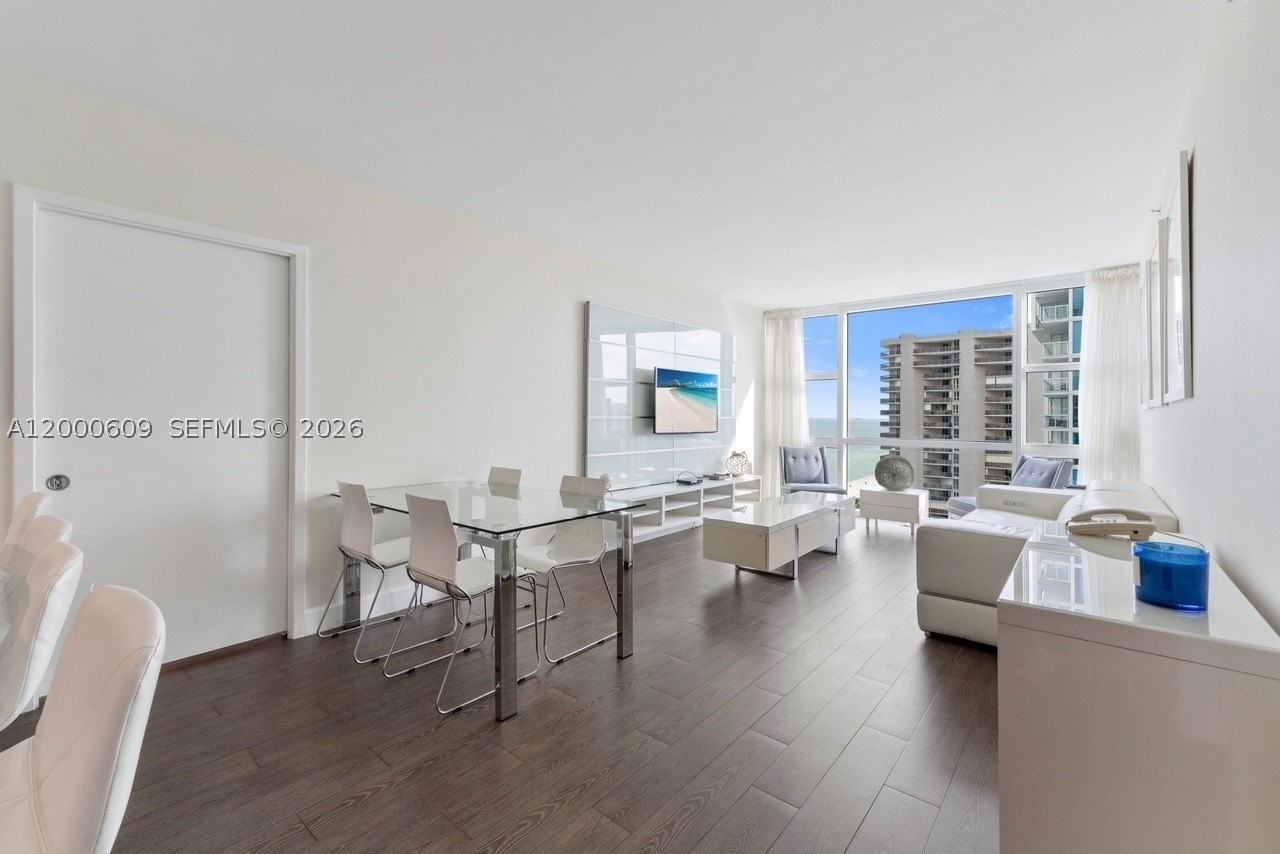 6801 Collins Ave - Photo 3 of 13