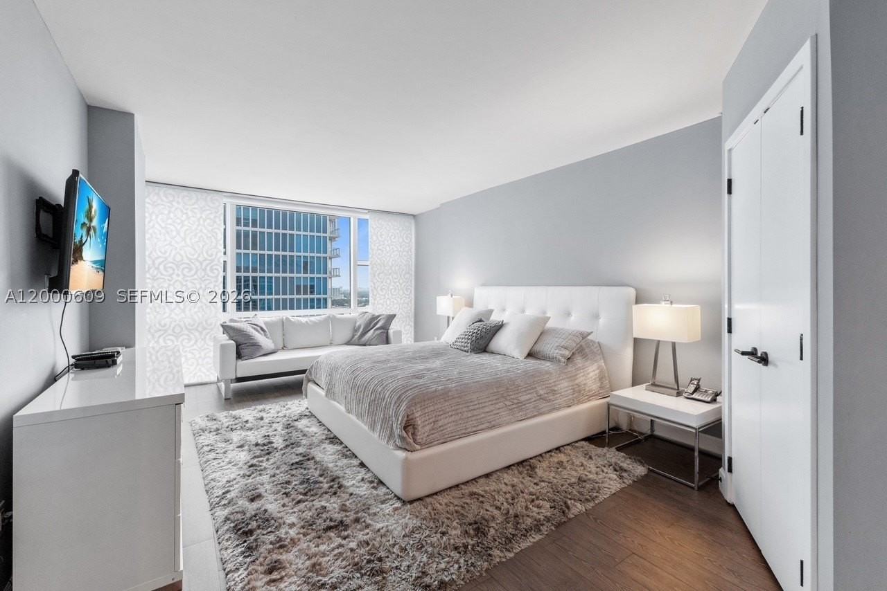 6801 Collins Ave - Photo 6 of 13