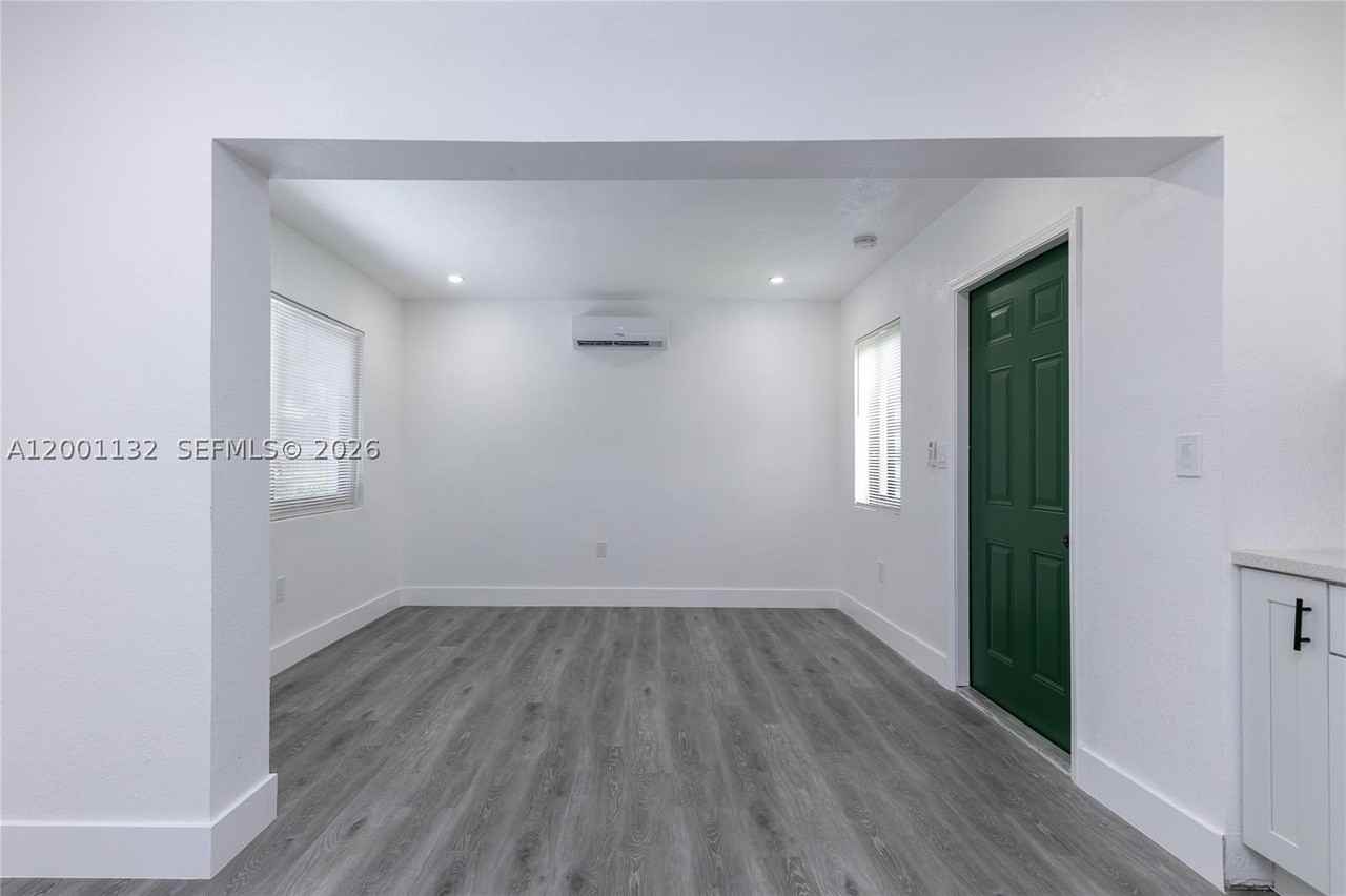 6125 Sw 40th Ct #4 - Photo 7 of 15