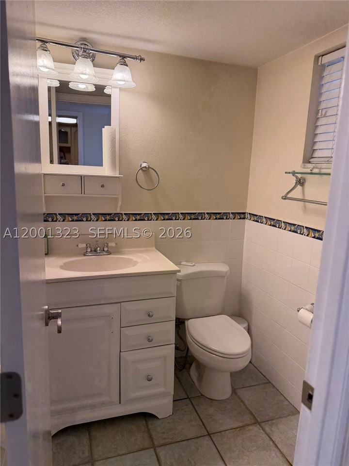 100 Edgewater Dr #127 - Photo 7 of 15