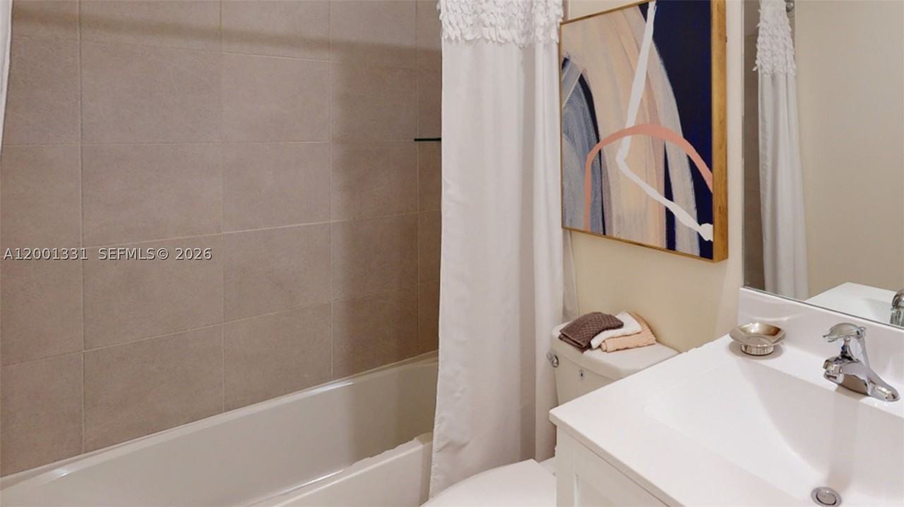 2695 Se 19th St #2695 - Photo 3 of 4