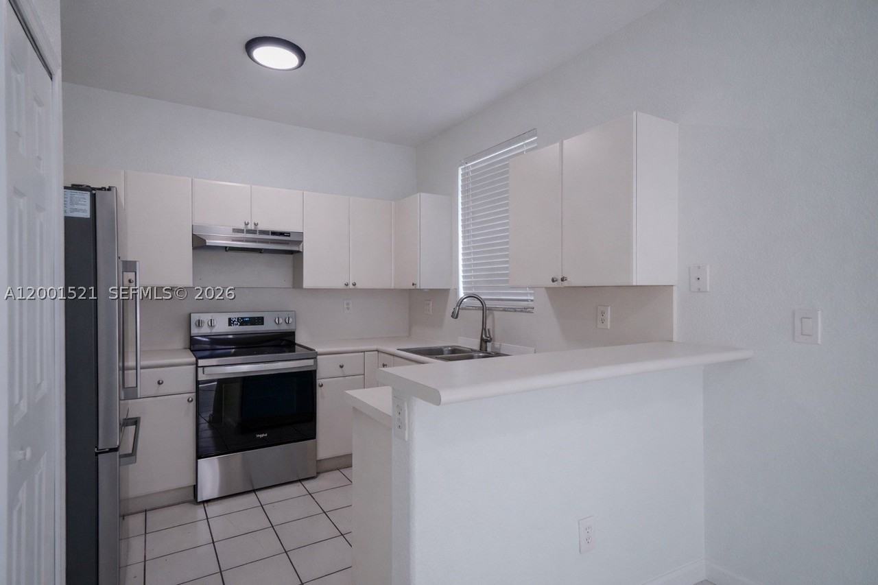 1441 Se 24th Ct #257 - Photo 6 of 18