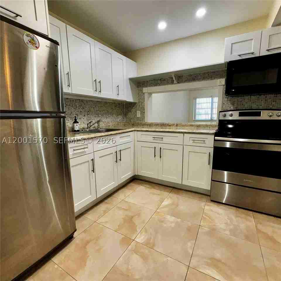 215 Se 3rd Ave #203A