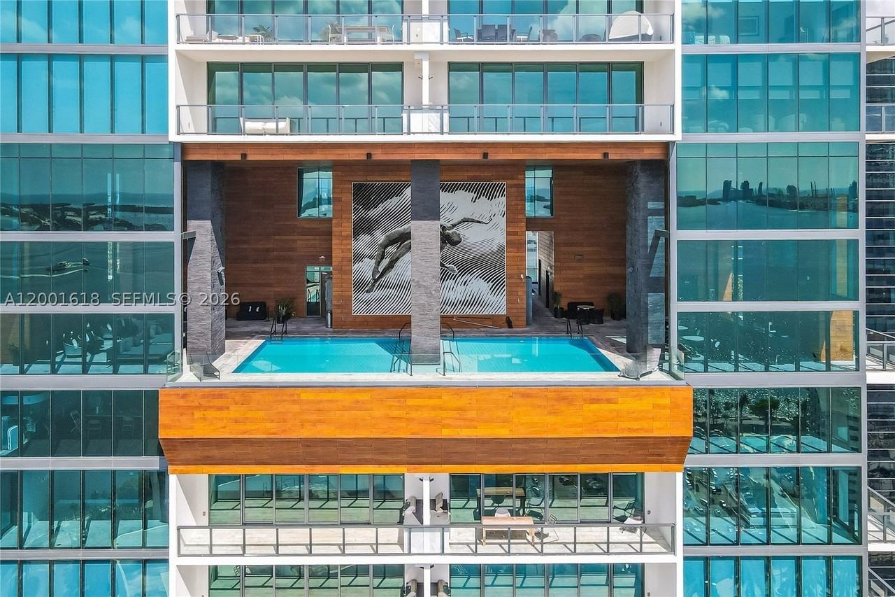 1451 Brickell Ave #1004