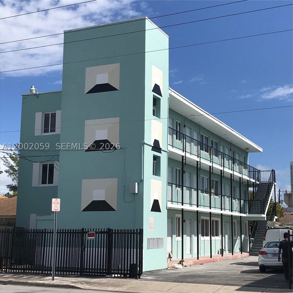 1815 Nw 1st Ct #8