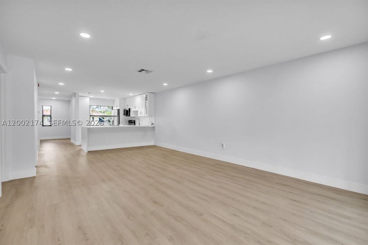 8535 Casa Del Lago #F - Photo 2 of 36