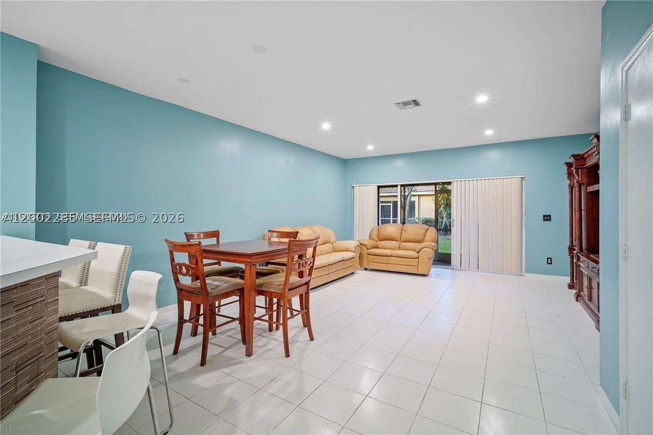 12111 Sw 5th Ct - Photo 6 of 22