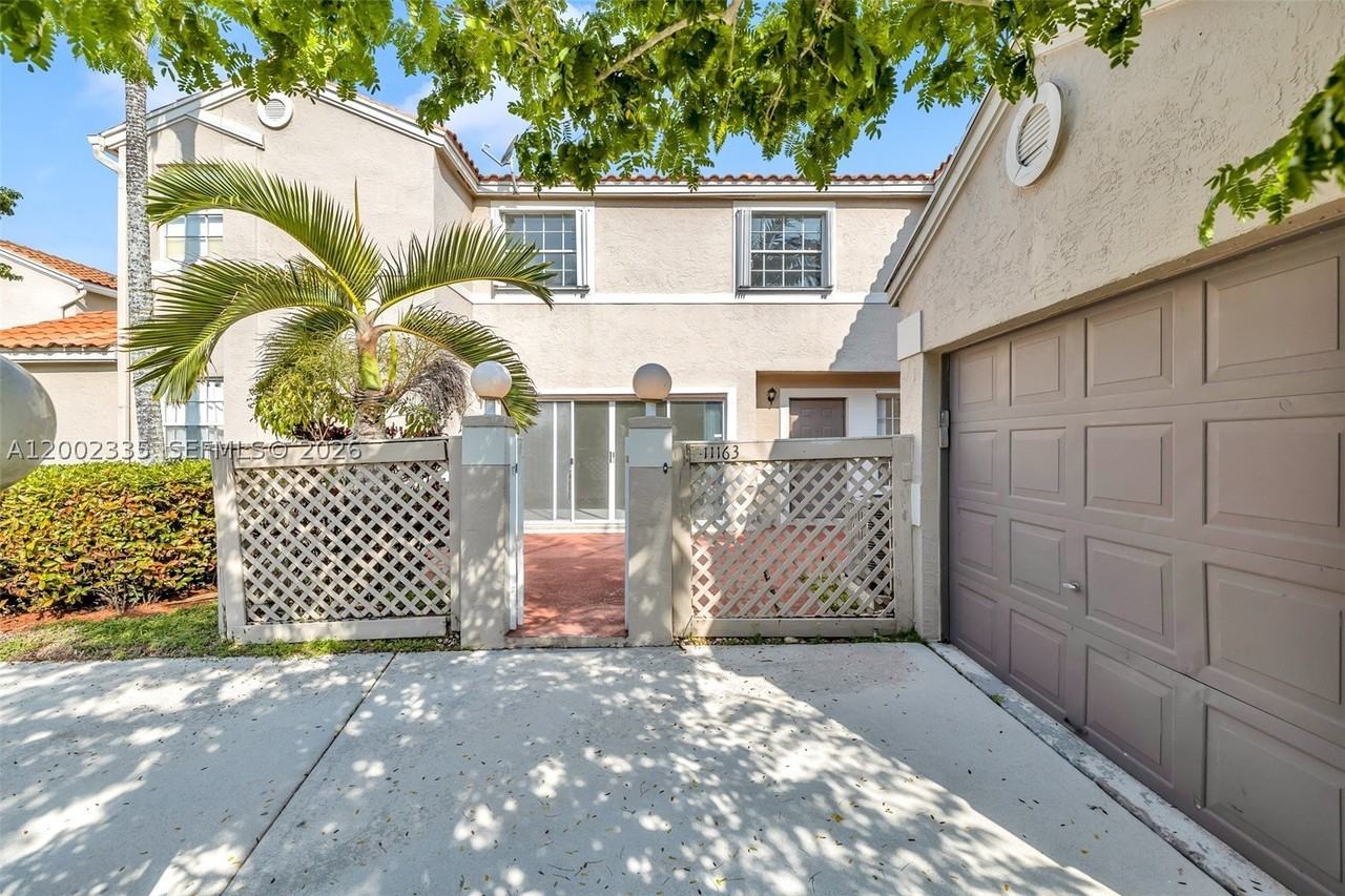 11163 Chandler Dr #11163 - Photo 4 of 37