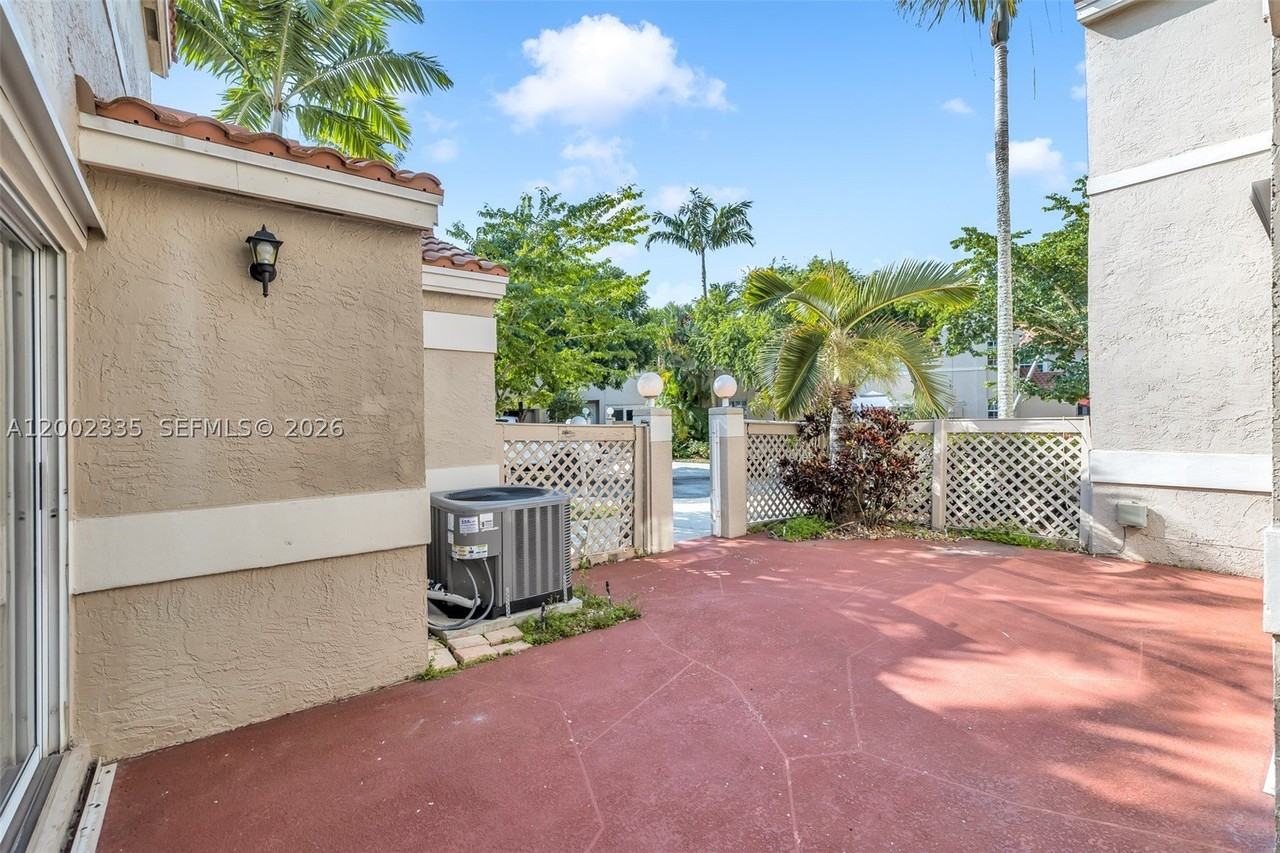 11163 Chandler Dr #11163 - Photo 7 of 37