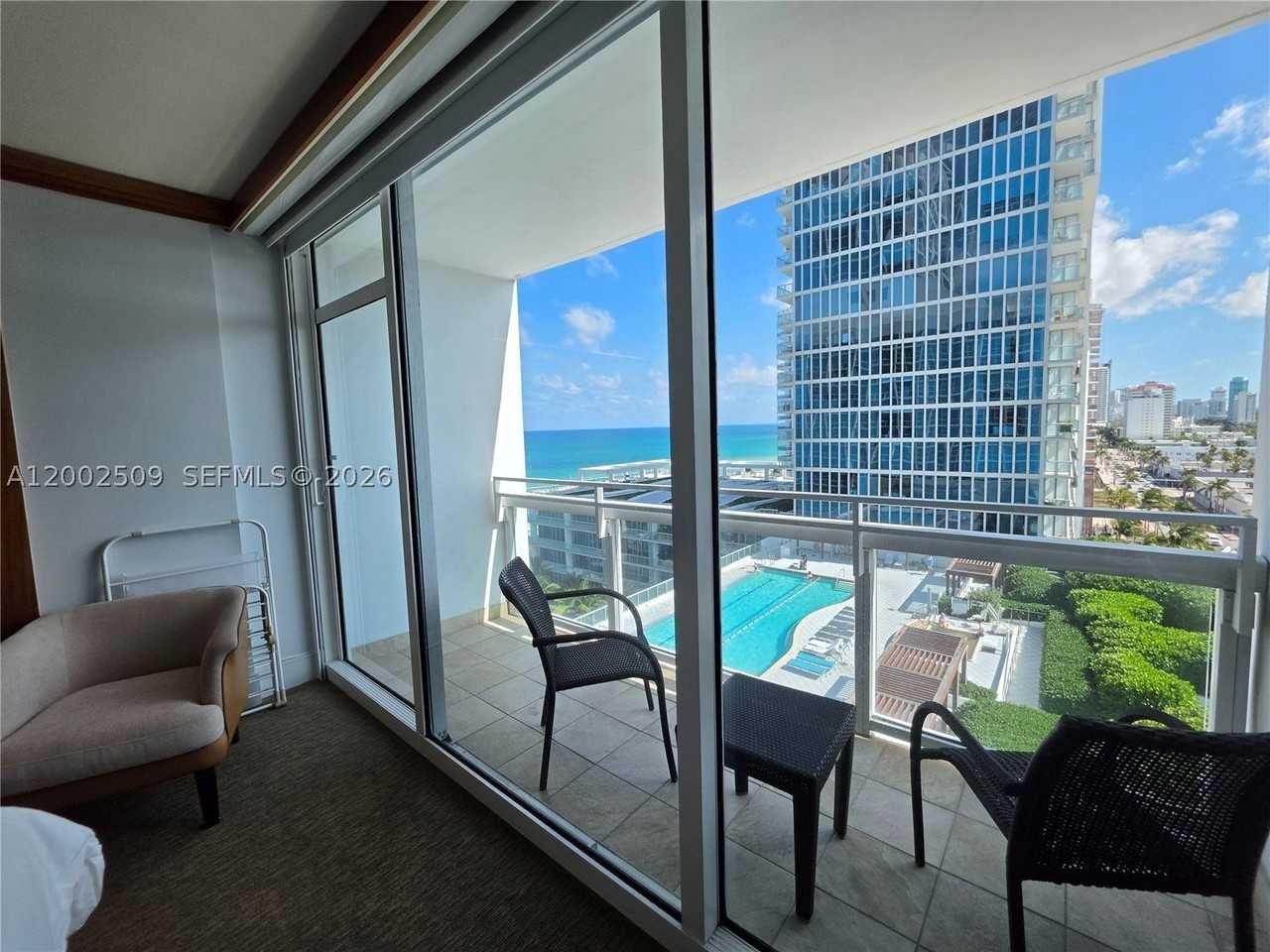 6801 Collins Ave - Photo 3 of 23