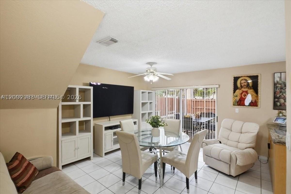 13741 Sw 160th Ter #0 - Photo 5 of 34