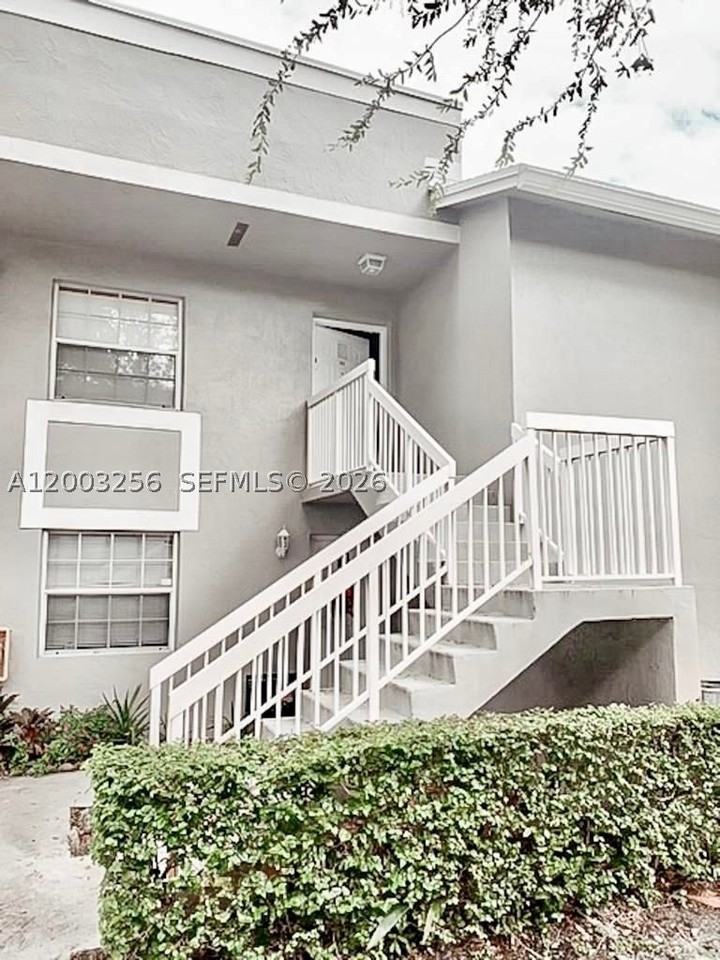 464 Ne 210th Circle Ter #201-10A - Photo 2 of 17