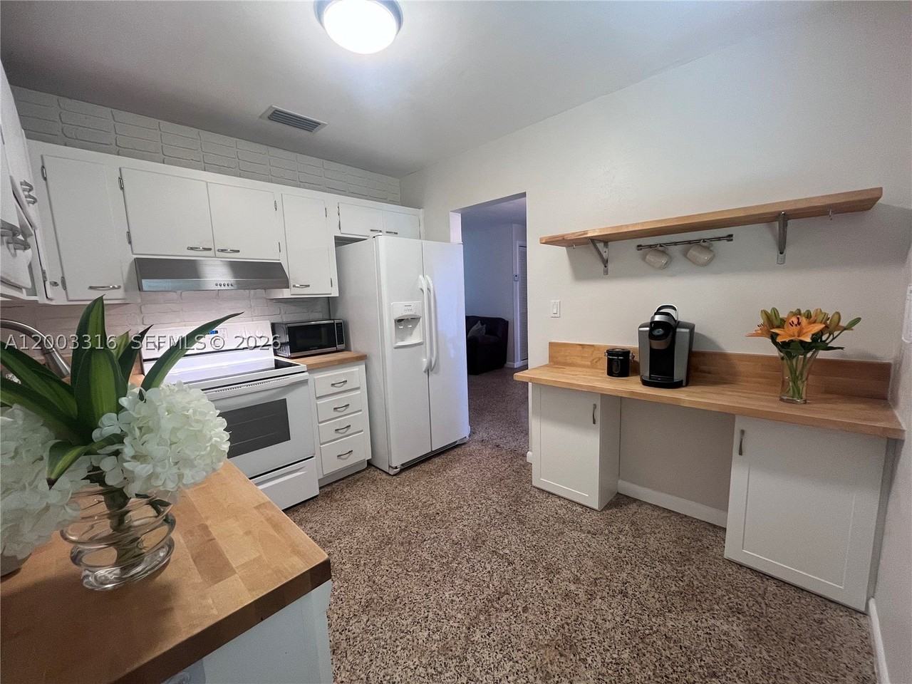 9840 Sw 165th Ter - Photo 2 of 16
