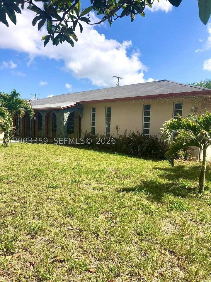 4900 Sw 36th Ct - Photo 2 of 21