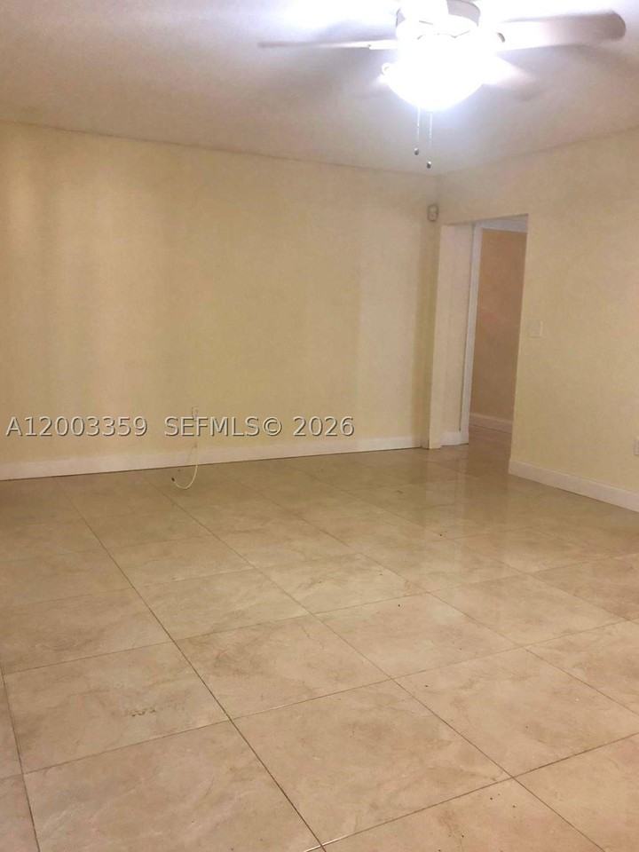 4900 Sw 36th Ct - Photo 6 of 21