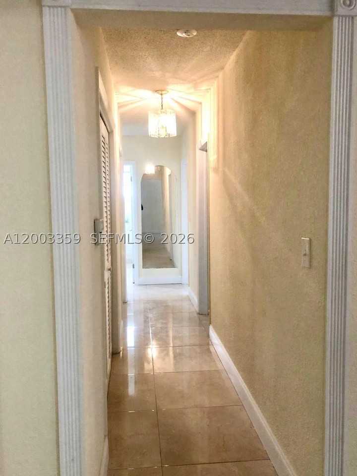 4900 Sw 36th Ct - Photo 7 of 21