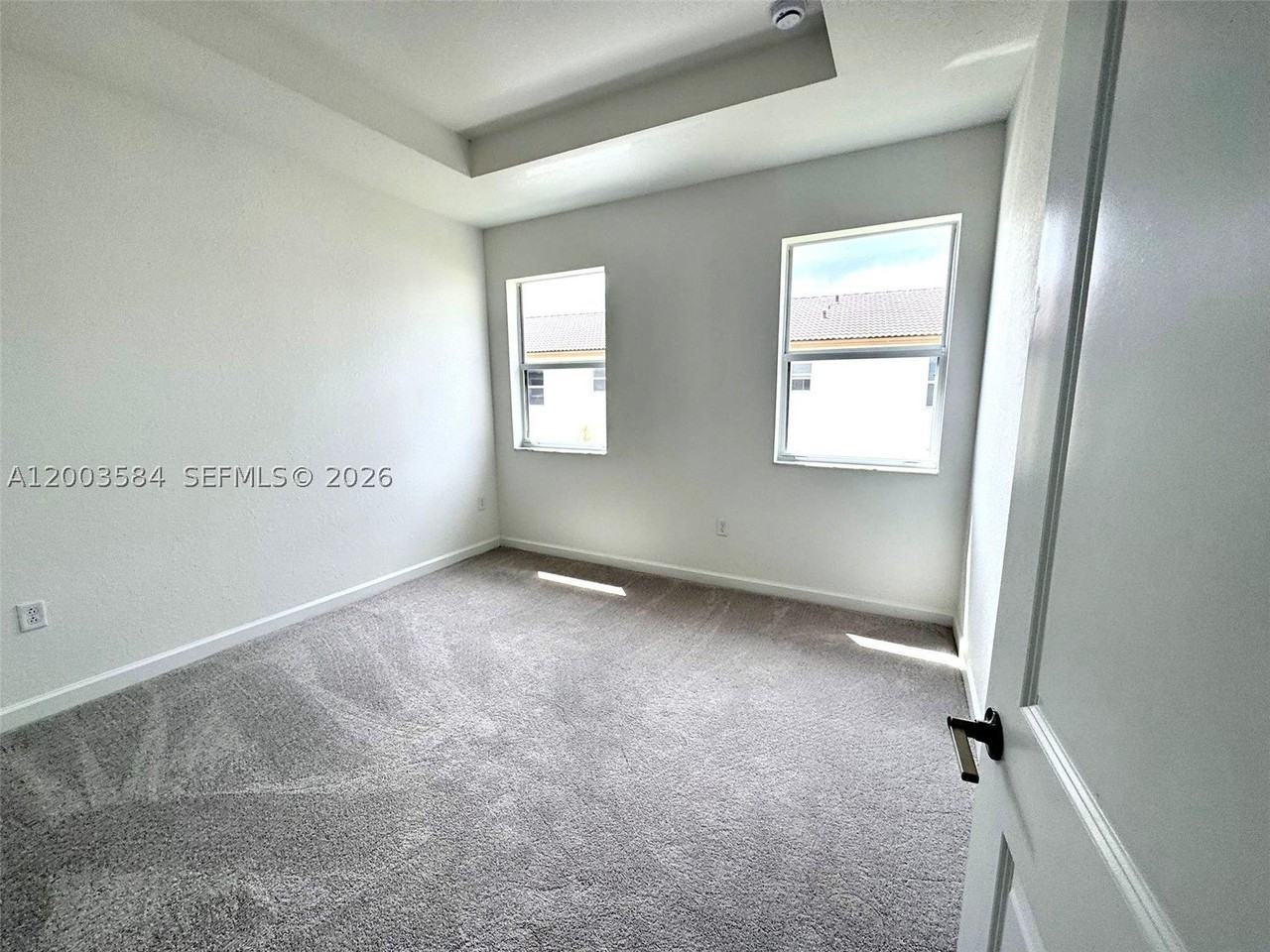 2877 Se 24th Ave - Photo 7 of 23