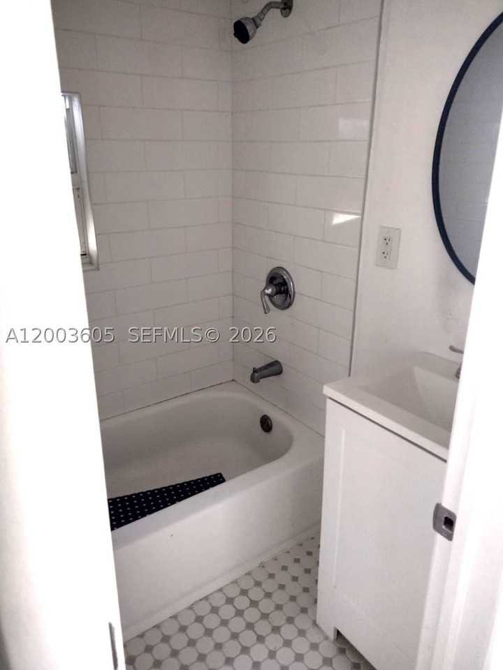 2971 Nw 132nd Ter #B - Photo 5 of 9