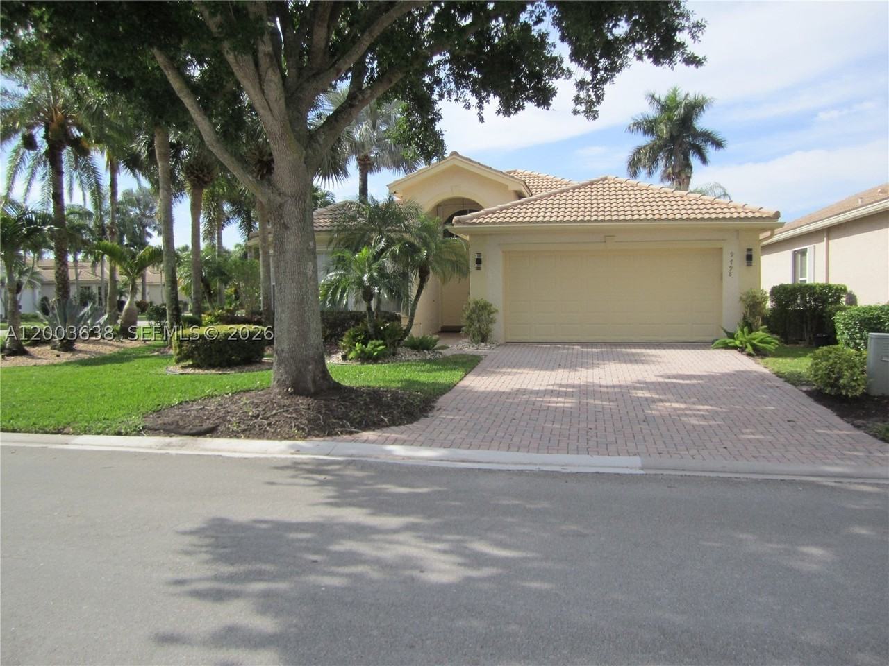 9798 Casa Mar Dr - Photo 2 of 25