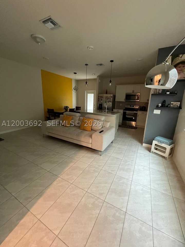 3235 Watercress Dr - Photo 3 of 14