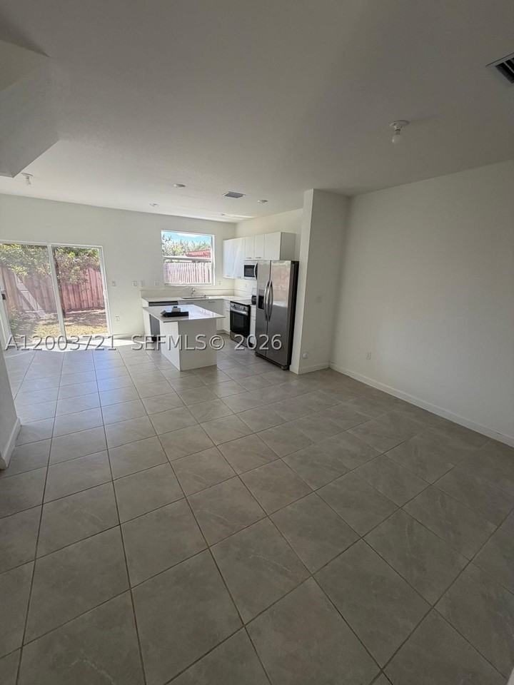 12148 Nw 24th Pl #12148 - Photo 3 of 16