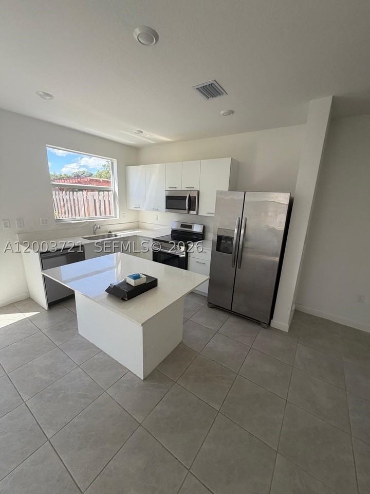 12148 Nw 24th Pl #12148 - Photo 5 of 16