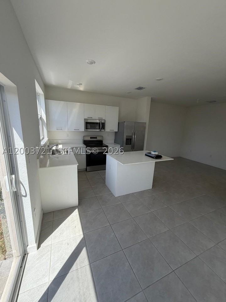 12148 Nw 24th Pl #12148 - Photo 7 of 16