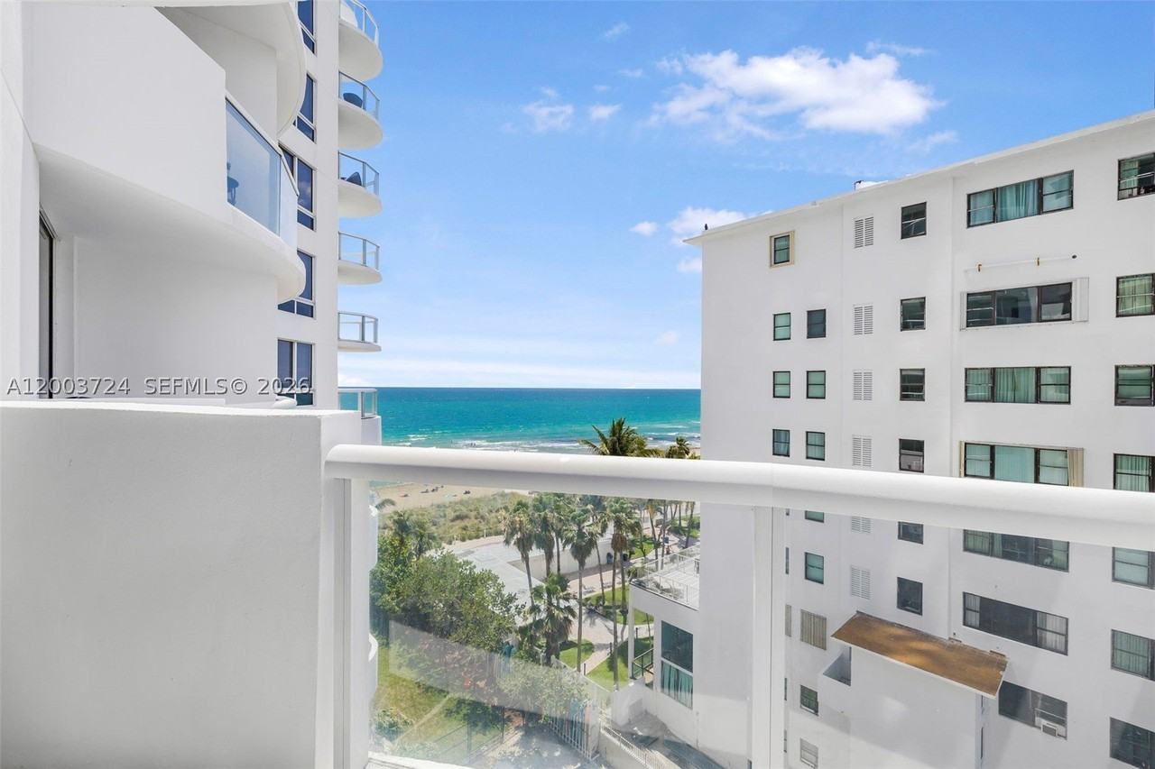 6365 Collins Ave #805 - Photo 3 of 30