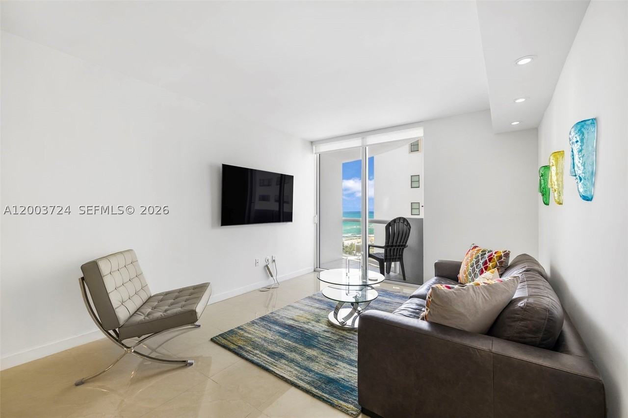 6365 Collins Ave #805 - Photo 7 of 30