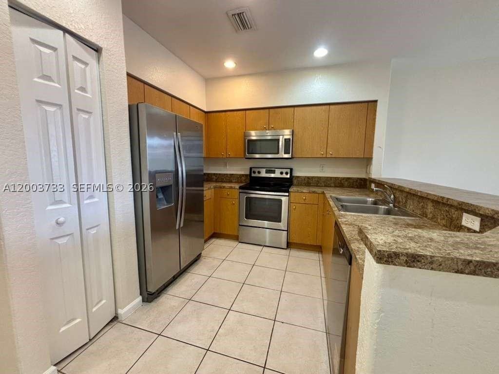 8375 Sw 29th St #102 - Photo 4 of 28